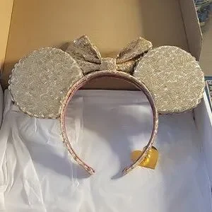 Hand Crafted | Accessories | Custom Bling Crystal Mickey  display picture 3